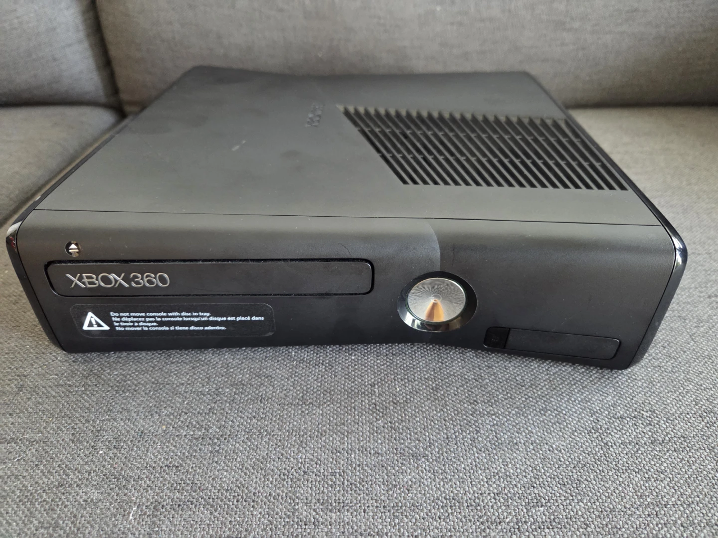 Xbox 360 S Console Only (no cables and controllers) - photo 2