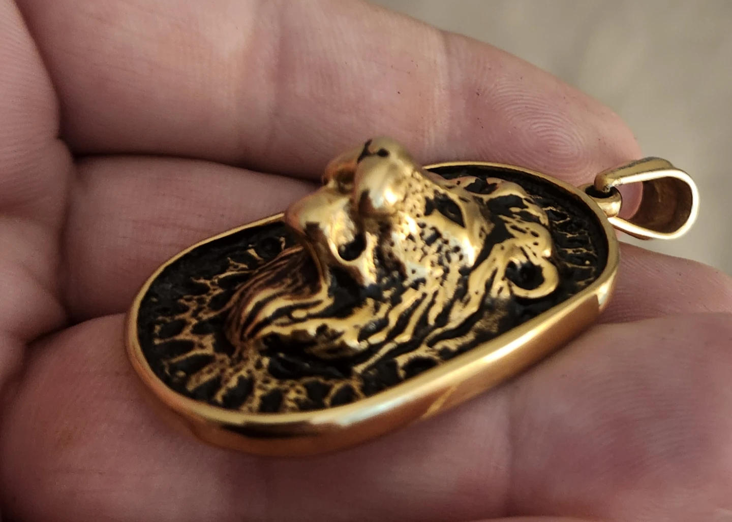 Gold Tone Lion Head Pendant - photo 2