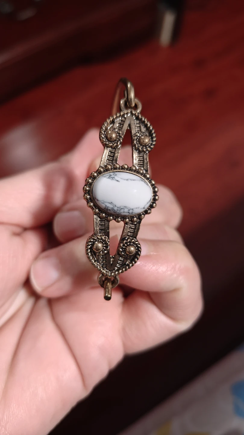 Vintage Style Bangle Bracelet with White Stone - photo 5