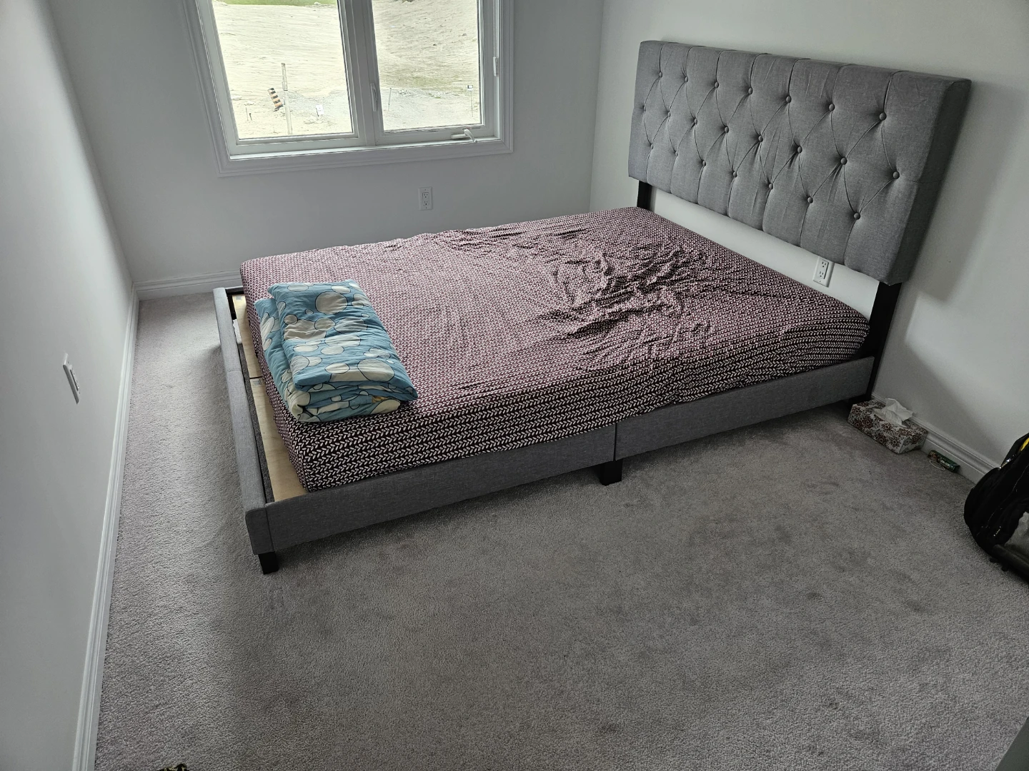 Tufted Headboard Bed Frame - photo 2