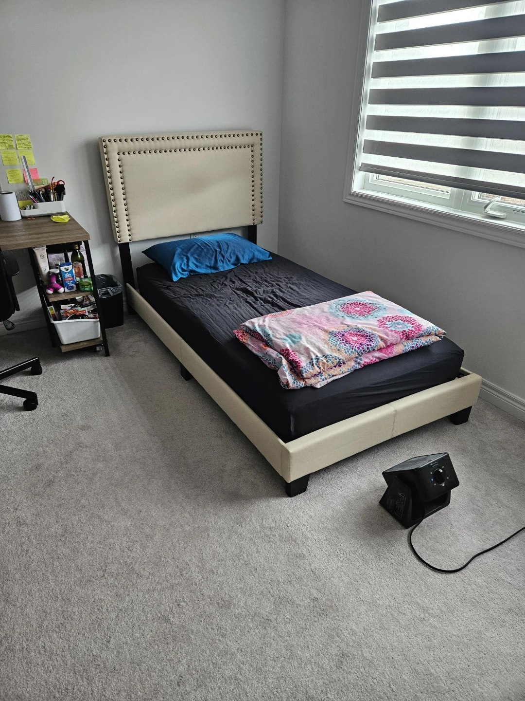Tufted Headboard Bed Frame - photo 3