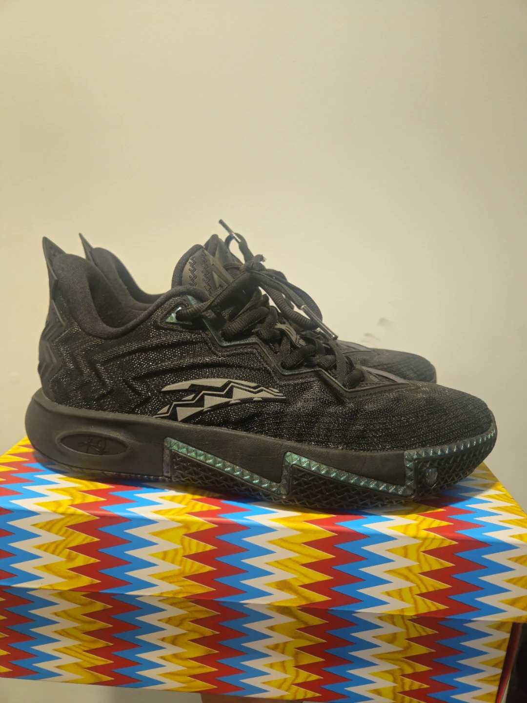 Kyrie Irving's Anta kai 3 Triple Black Basketball Ball shoes - photo 3