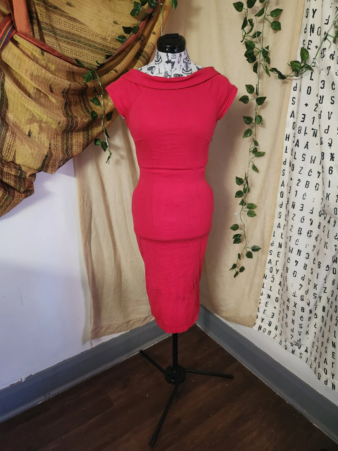 Women's Red Cap Sleeve Bow Back Pencil Dress