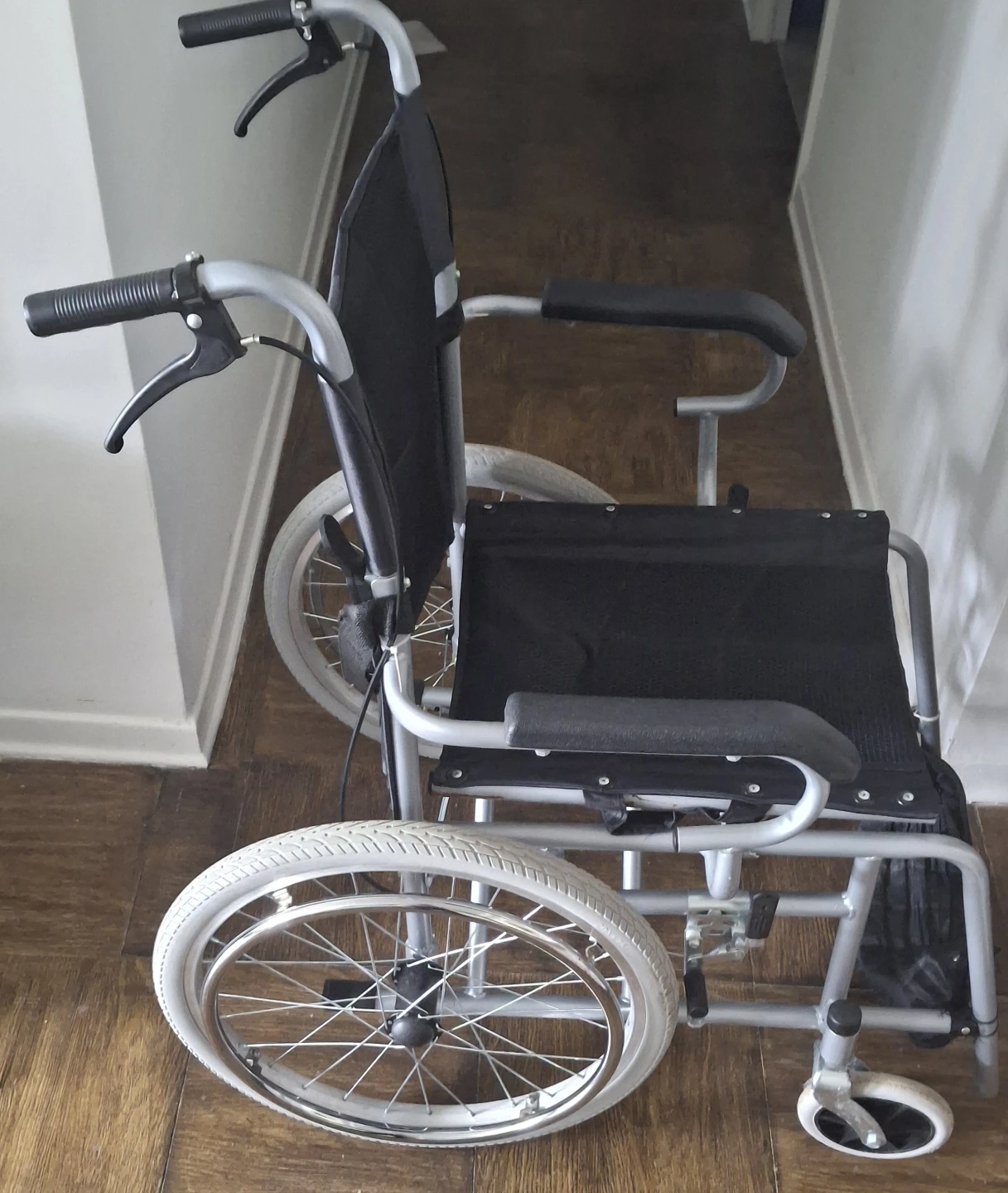 Wheelchair - photo 3