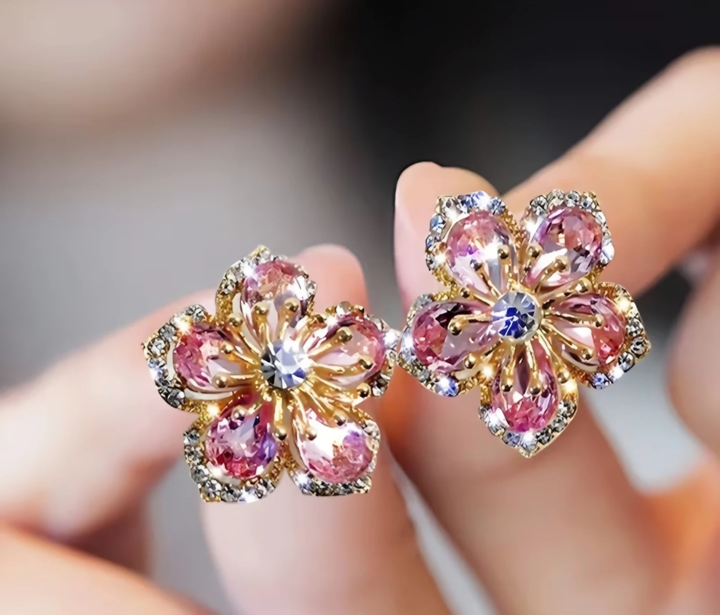 Versatile Color Flower Post Earrings
