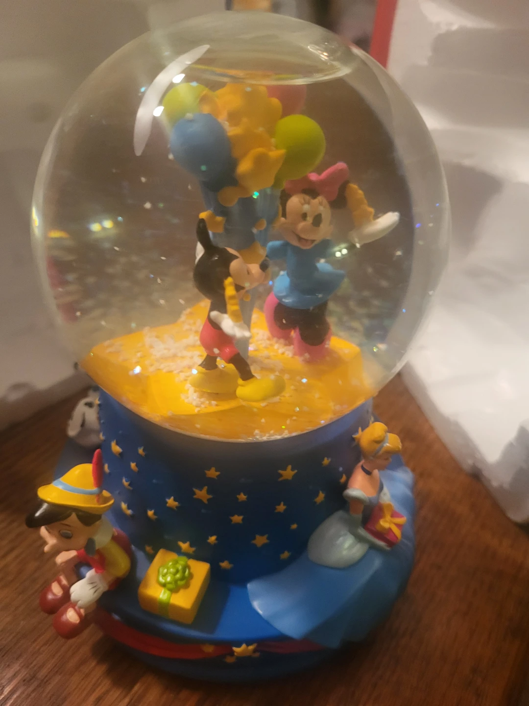 Disney Characters Snow Globe - photo 4