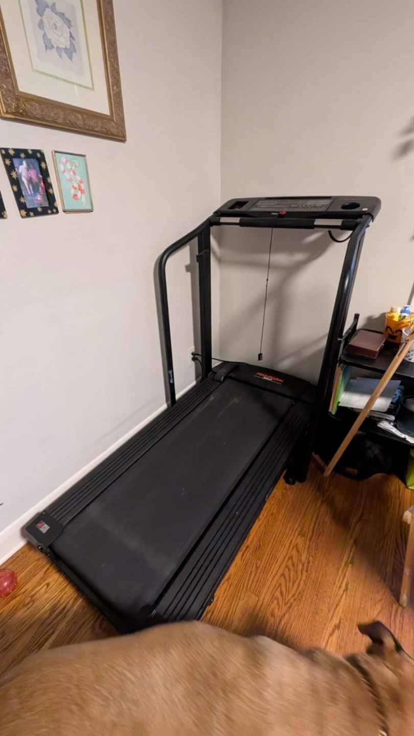 PRO-FORM EKG ELECTRONIC TREADMILL - photo 5