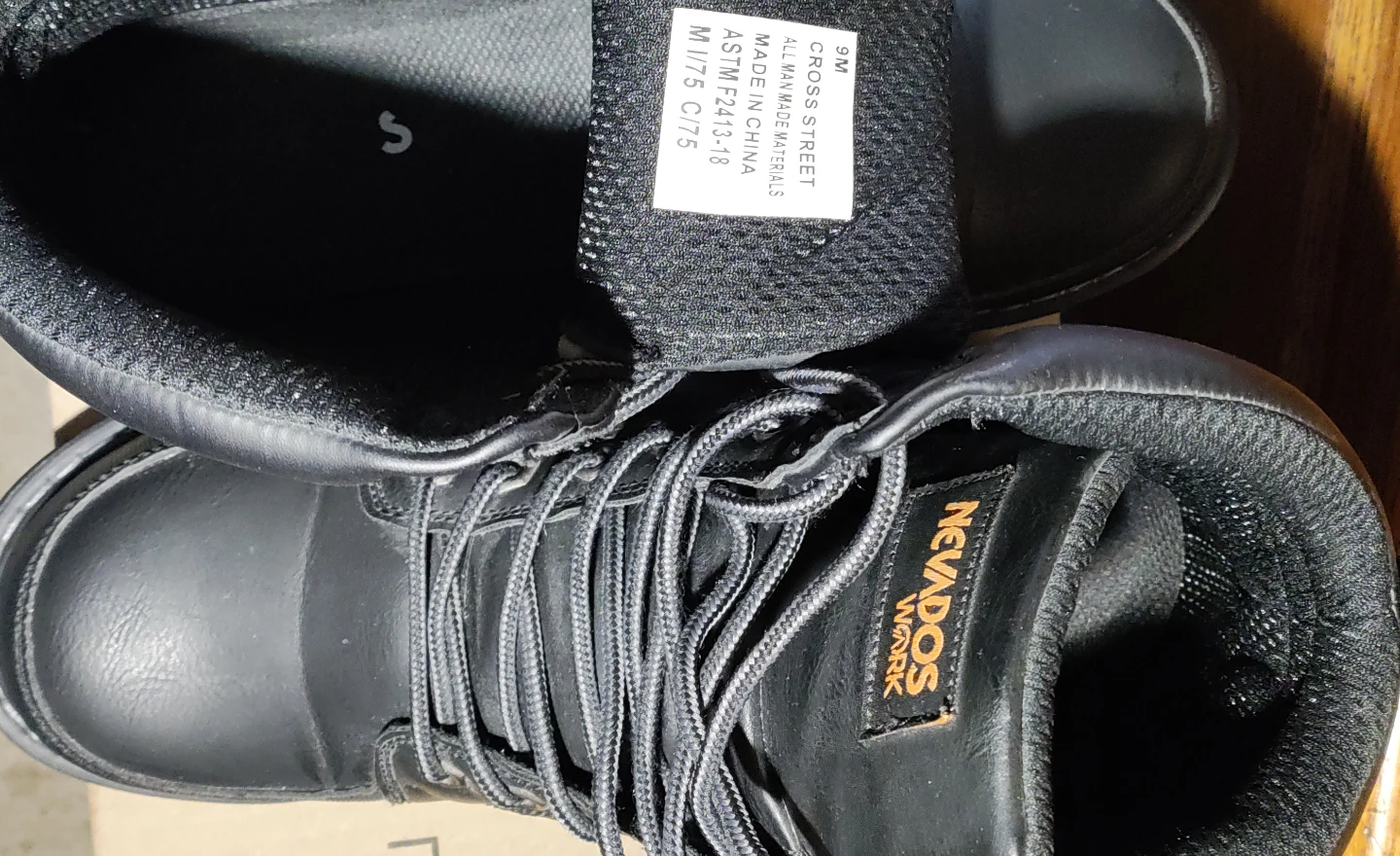 Nevados Work Black Leather Work Boots Size 9 - photo 3