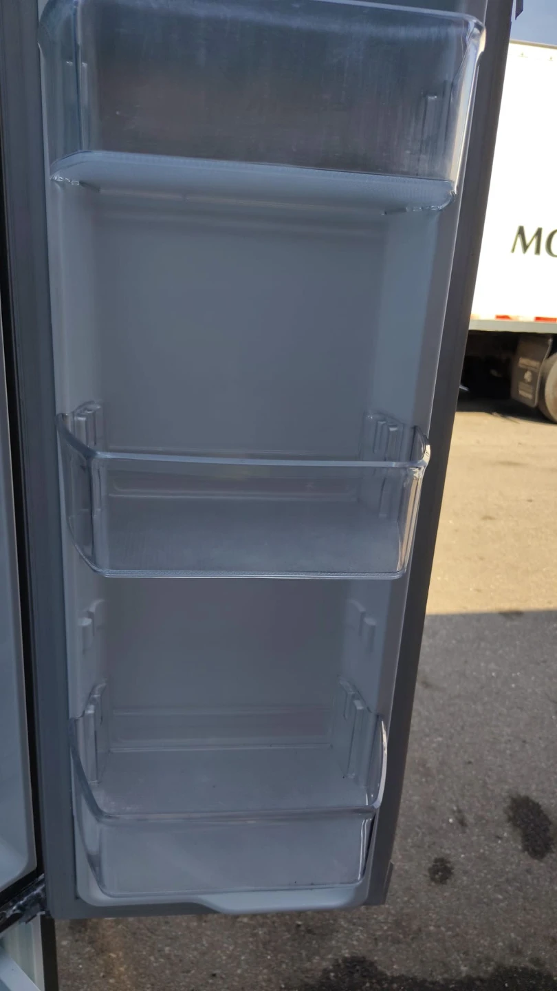 LG French Door Refrigerator LRFC25035/00 - photo 3