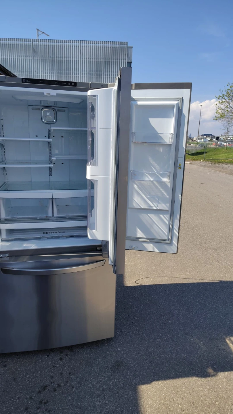 LG French Door Refrigerator LRFC25035/00 - photo 5