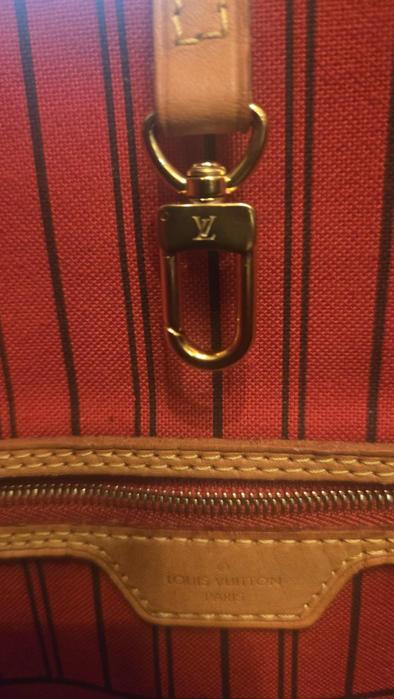 Authentic Louis Vuitton Neverfull Monogram Tote Bag - photo 4