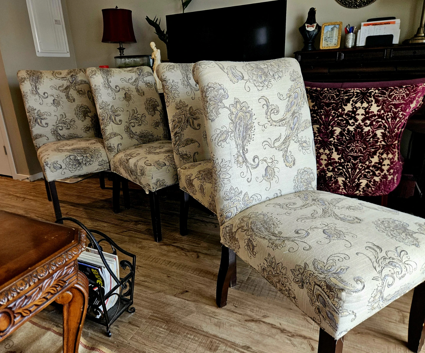 dining accent chairs