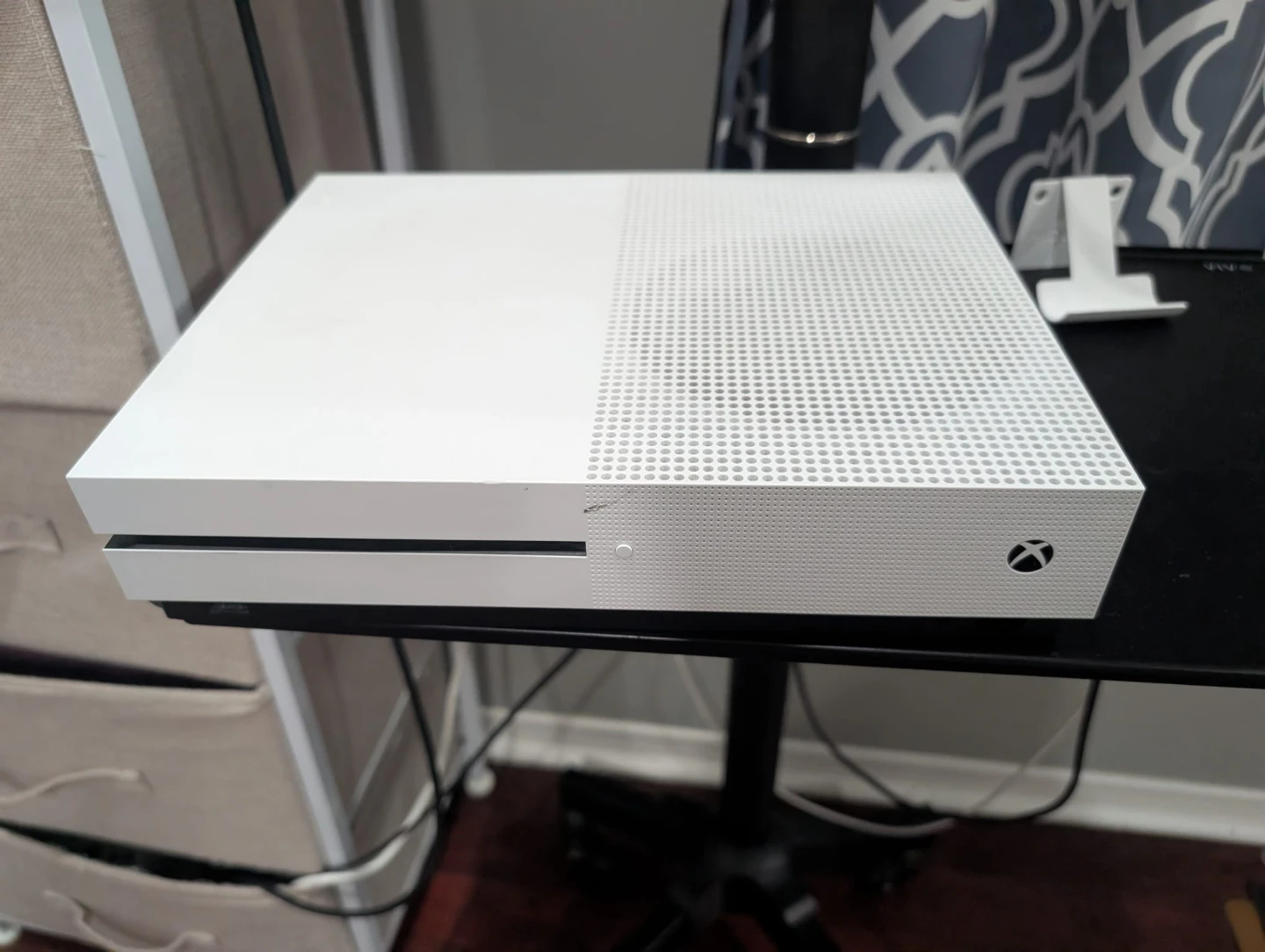 White Xbox One S Console with Controller - photo 2