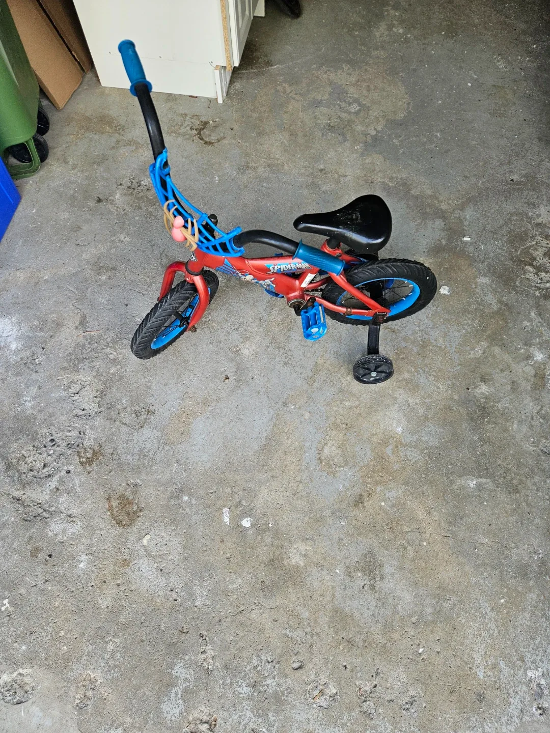 Kids Spiderman Bicycle with Training Wheels - photo 3