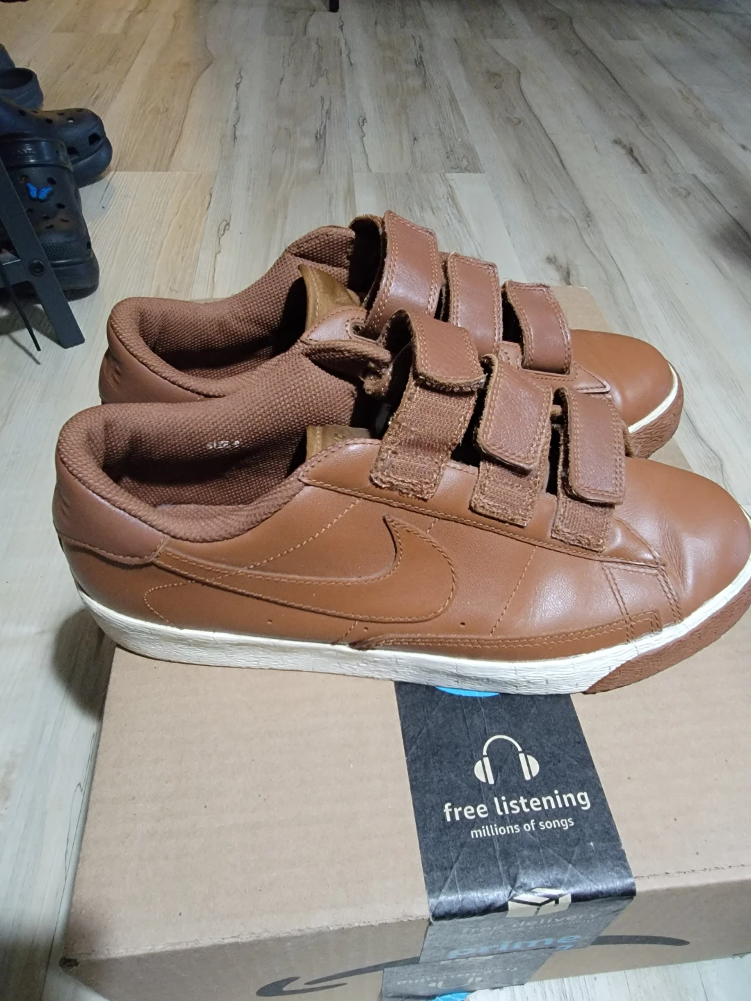 Nike Brown Leather Sneakers - photo 3