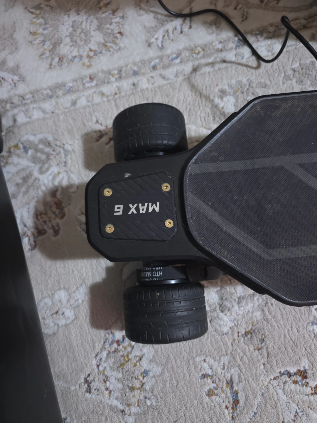 Maxfind Max G Electric Skateboard with cloud wheels