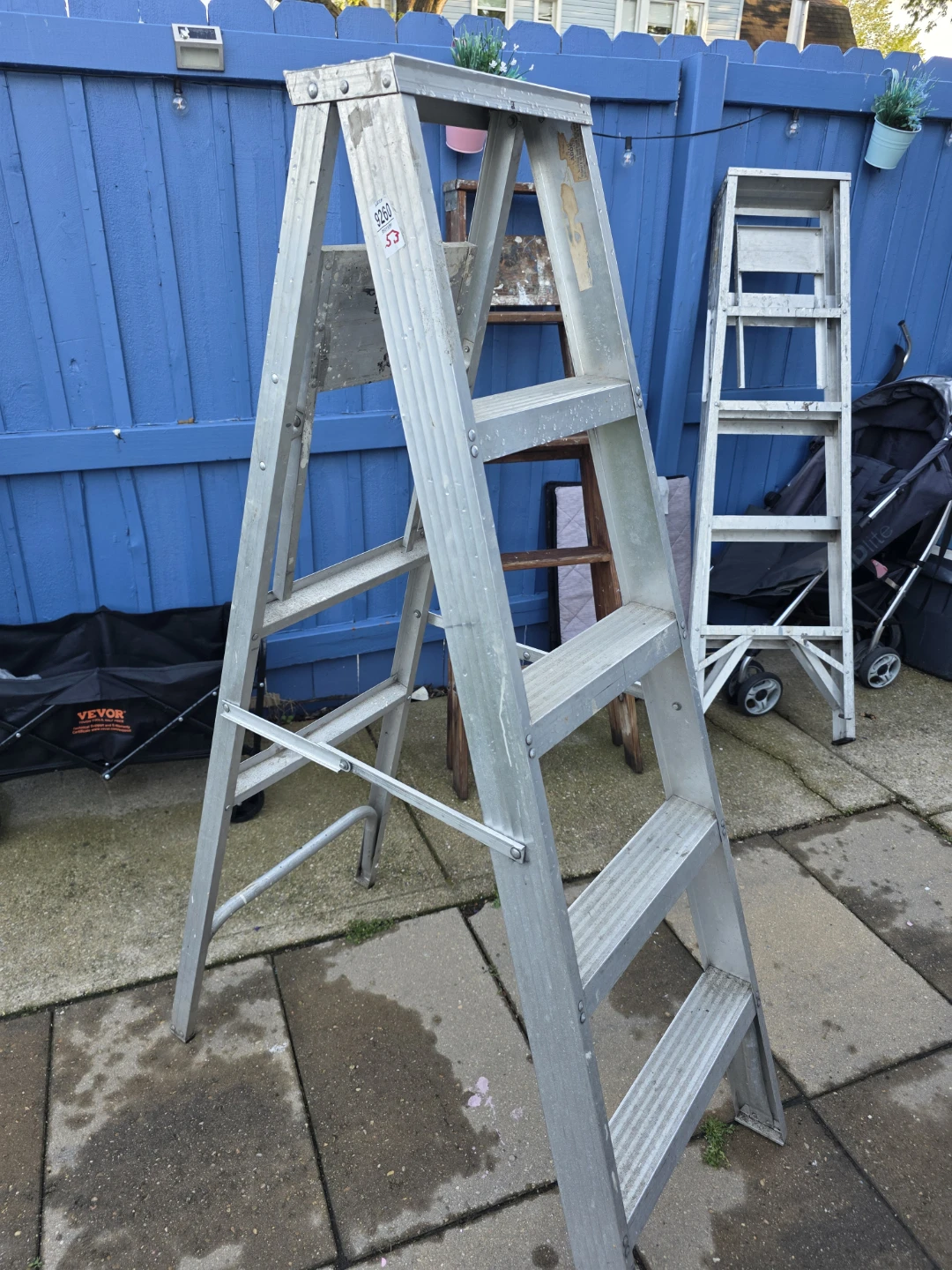 Aluminum Step Ladder