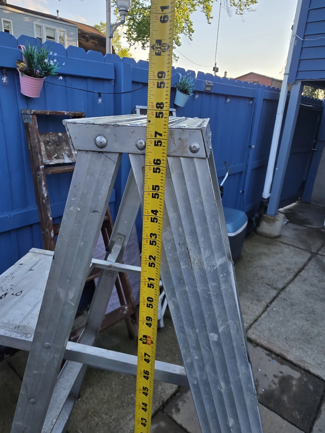 Aluminum Step Ladder - photo 4