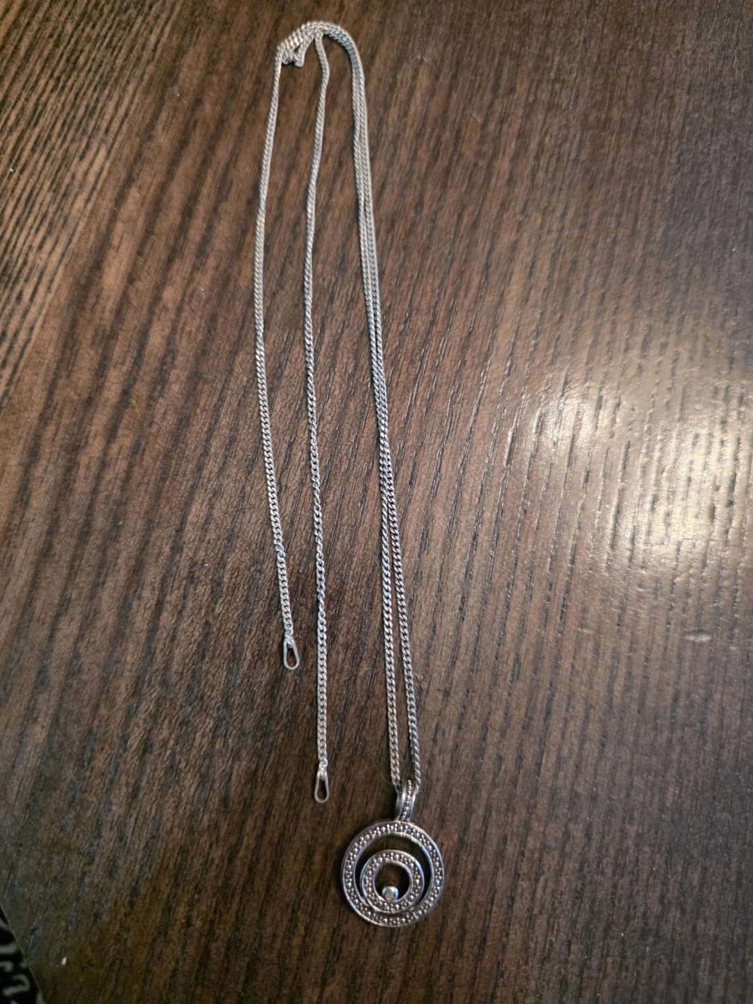 925 Sterling Silver chain with circle pendant 24" 5 grams