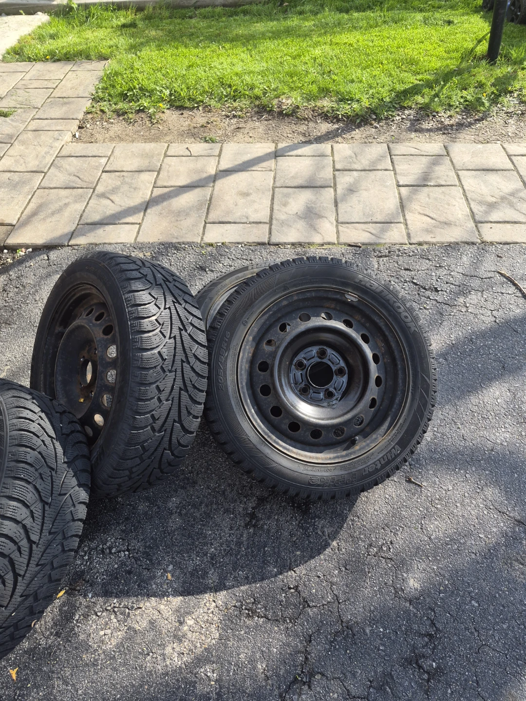 Hankook Winter Tires on Rims (Set of 4)