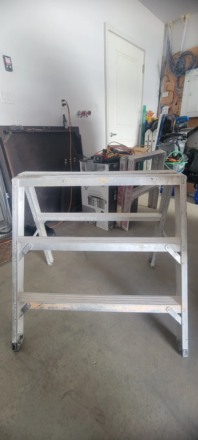 Mustang Sawhorse Sturdy Stepladder - photo 2