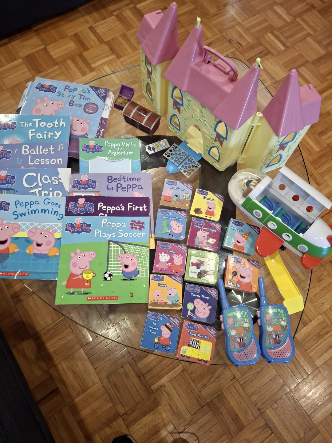 Peppa Pig Books and Castle Playset