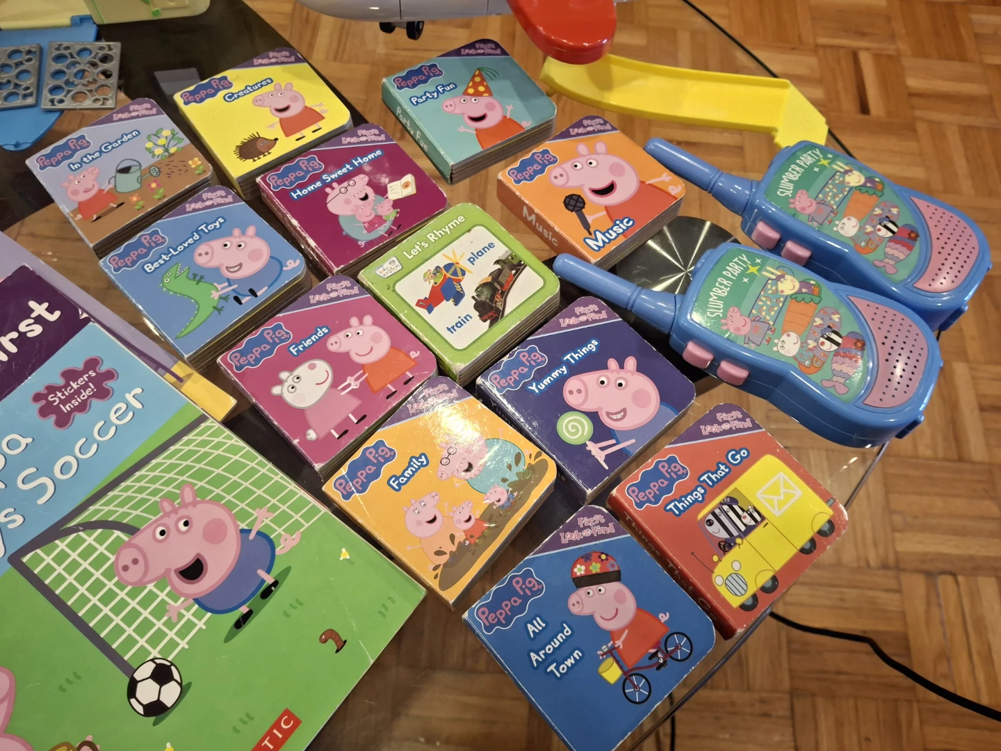 Peppa Pig Books and Castle Playset - photo 2
