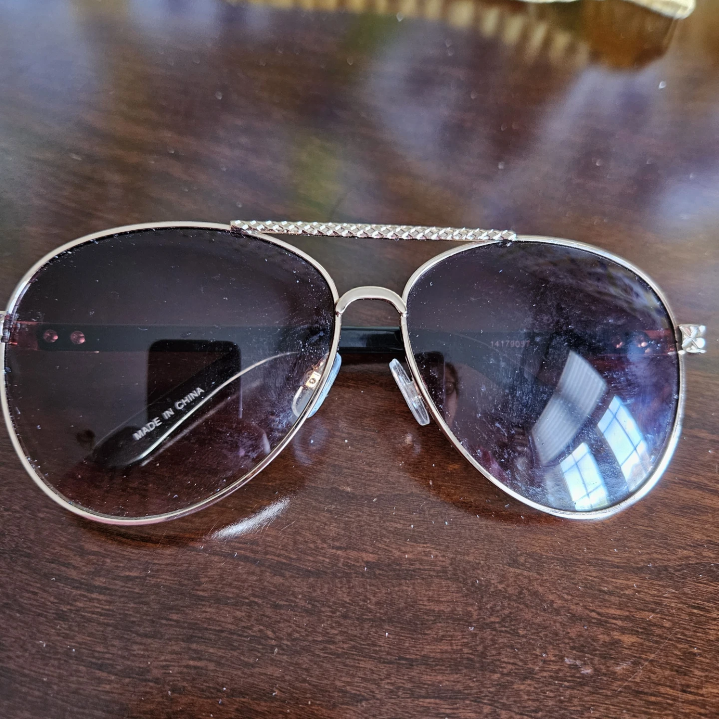 Aviator Sunglasses with Rhinestone Detail