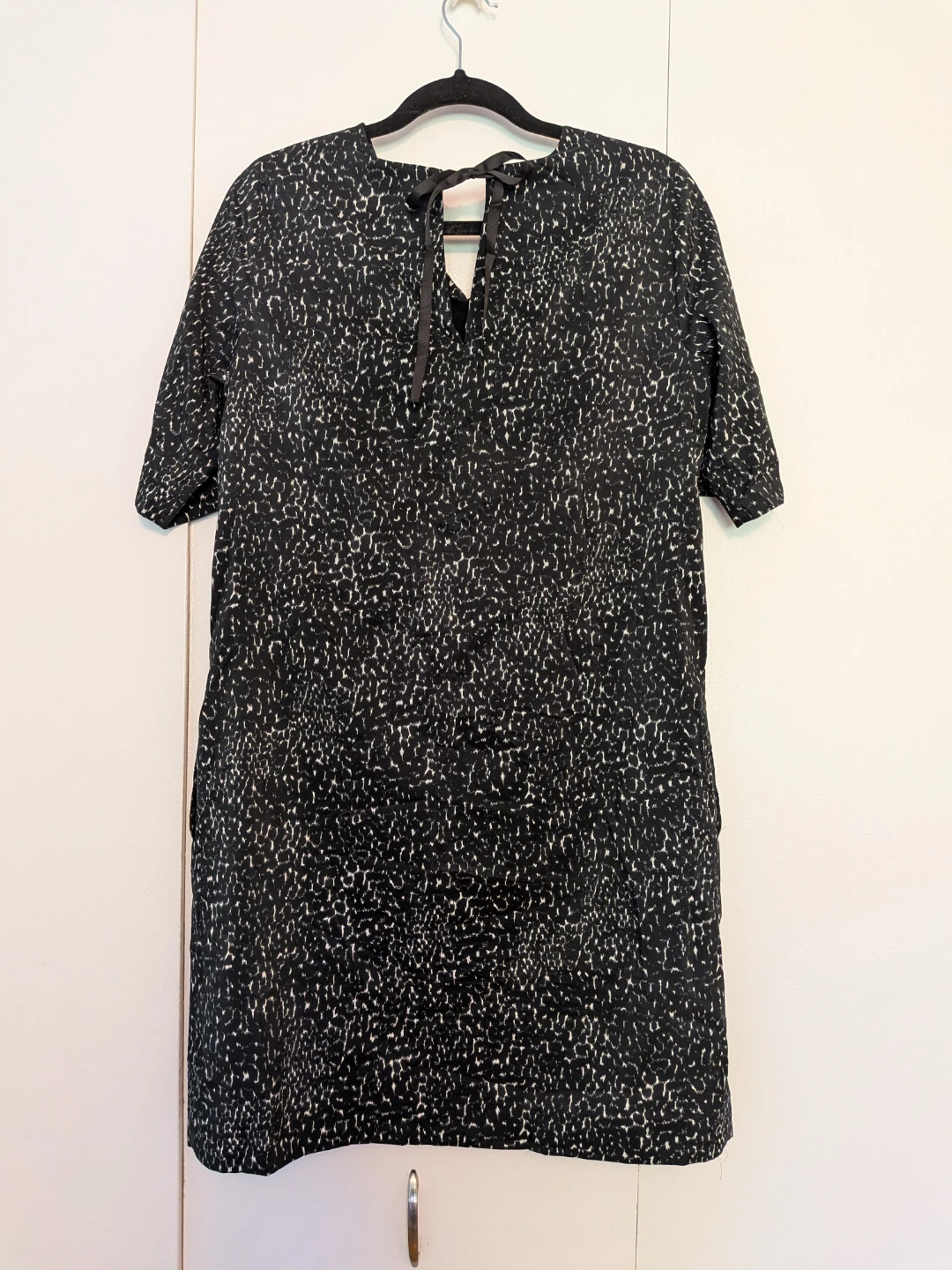 COS Black & White Print Short Sleeve Dress - photo 2