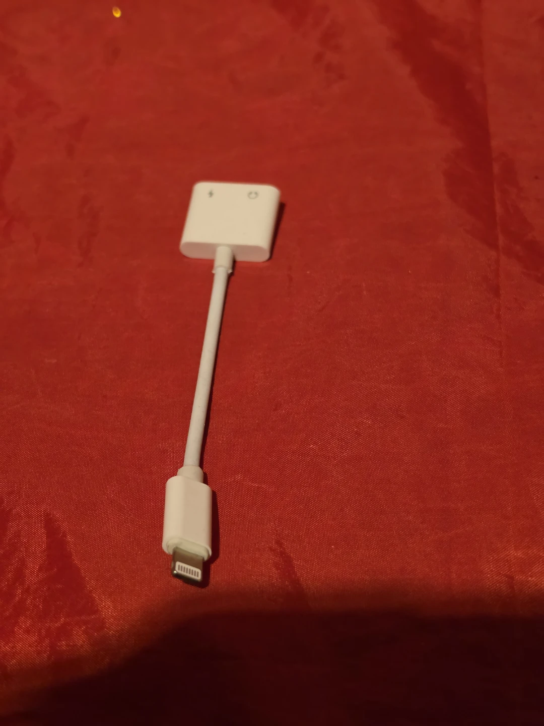 Apple Lightning to 3.5mm Headphone Jack Adapter with Port - photo 3