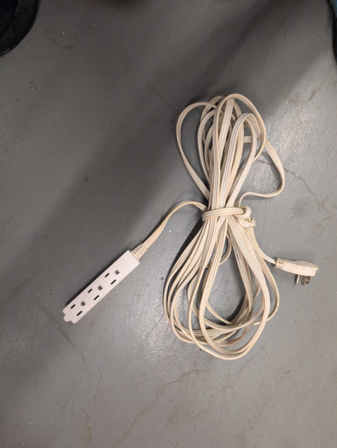 White 3-Outlet Power Strip Extension Cord