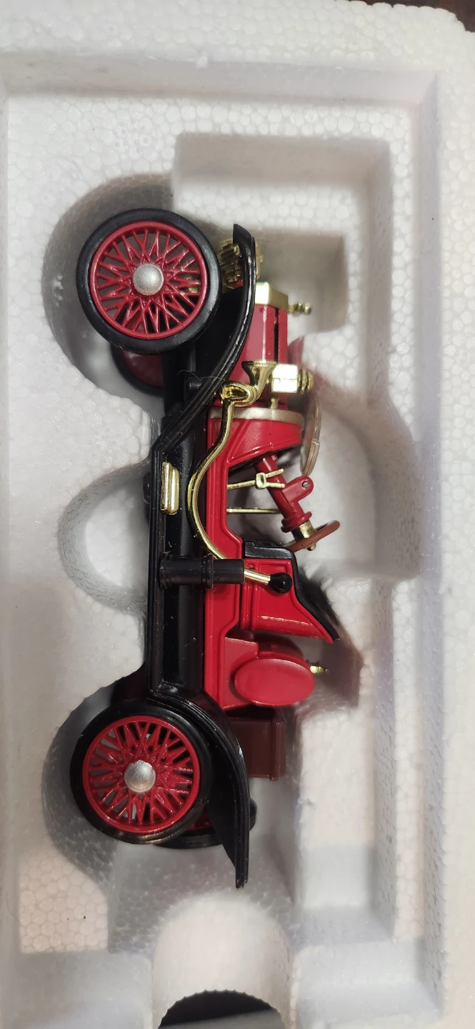 National Motor Museum Mint 1/32 scale red 1912 Ford Speedster