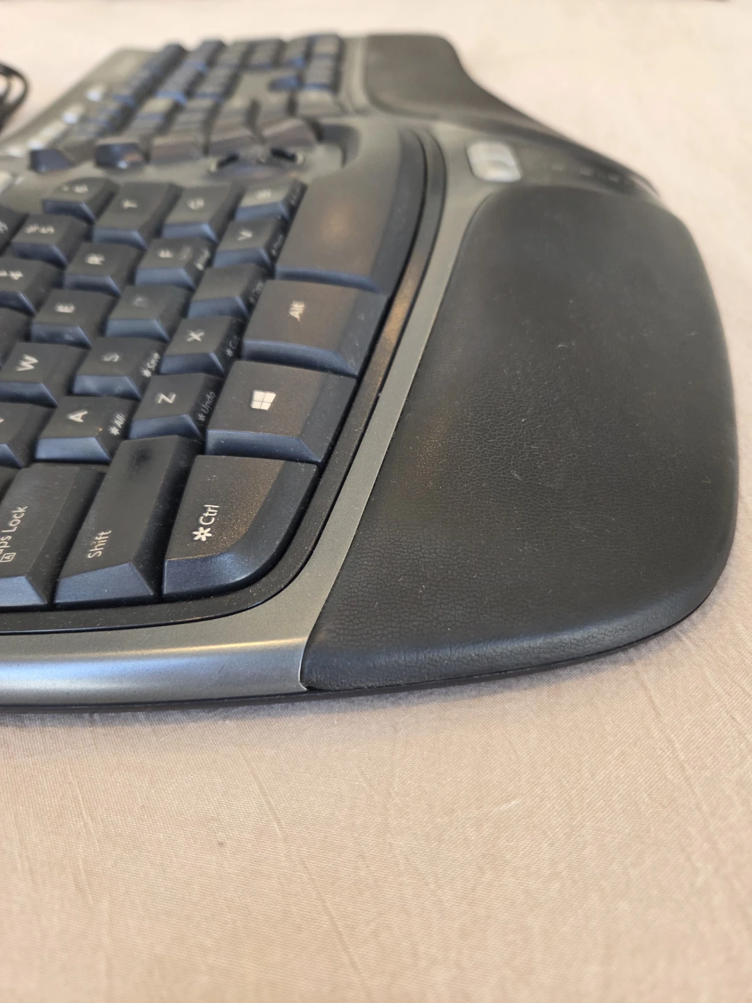 Microsoft Natural Ergonomic Keyboard 4000 v1.0 - photo 2