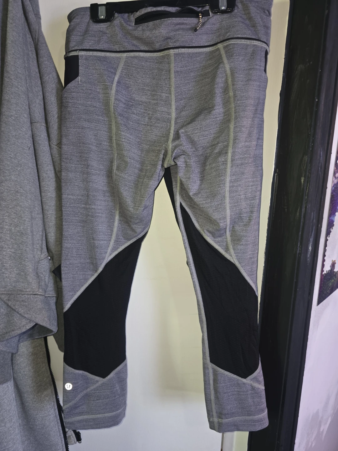Lululemon Grey Black Athletic Capris