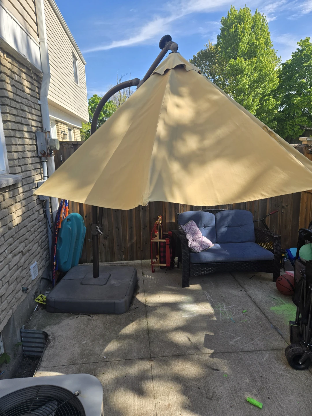 Large Cantilever Patio Umbrella