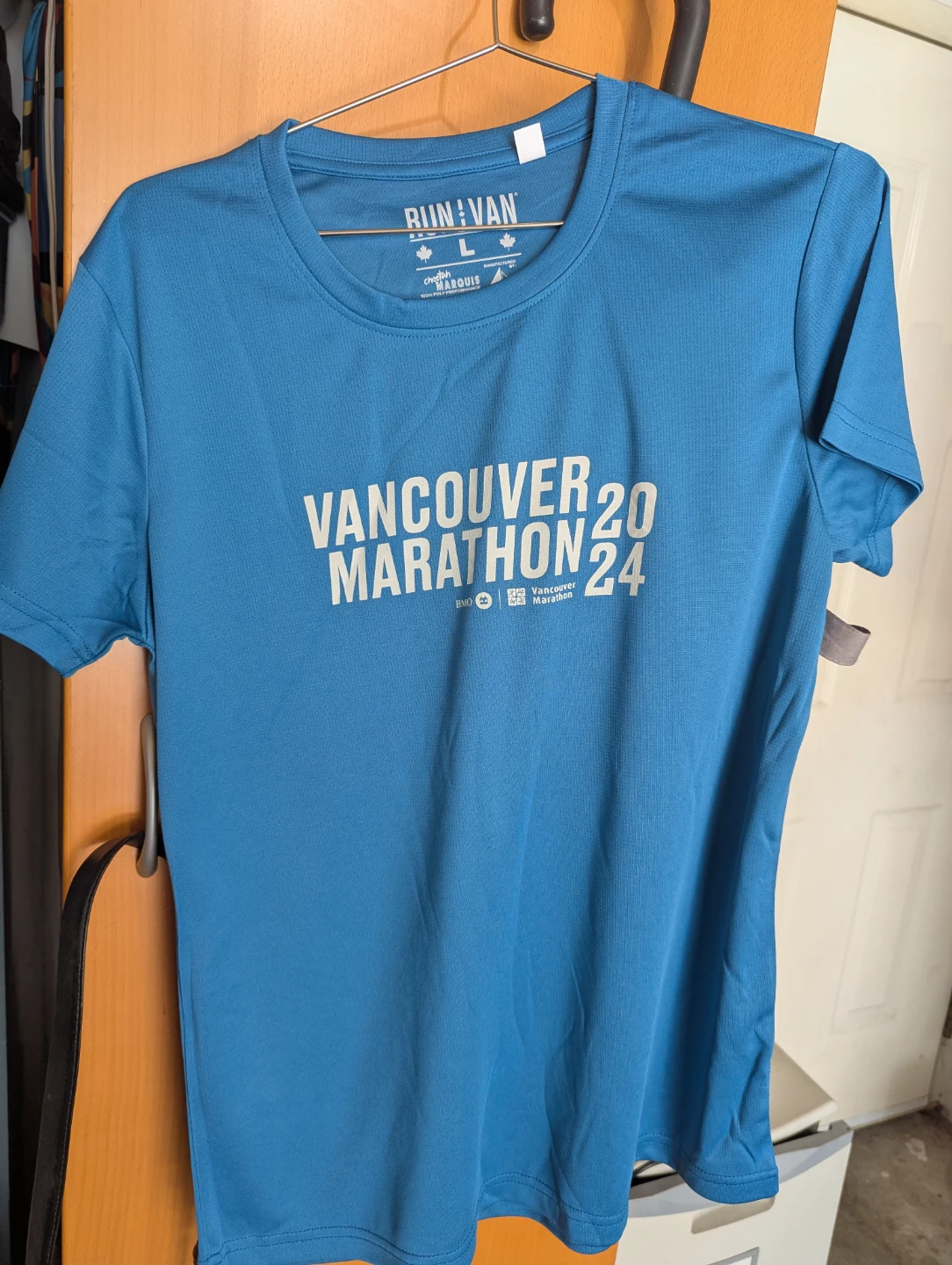Run Van Vancouver Marathon 2024 T-Shirt - Large - photo 2