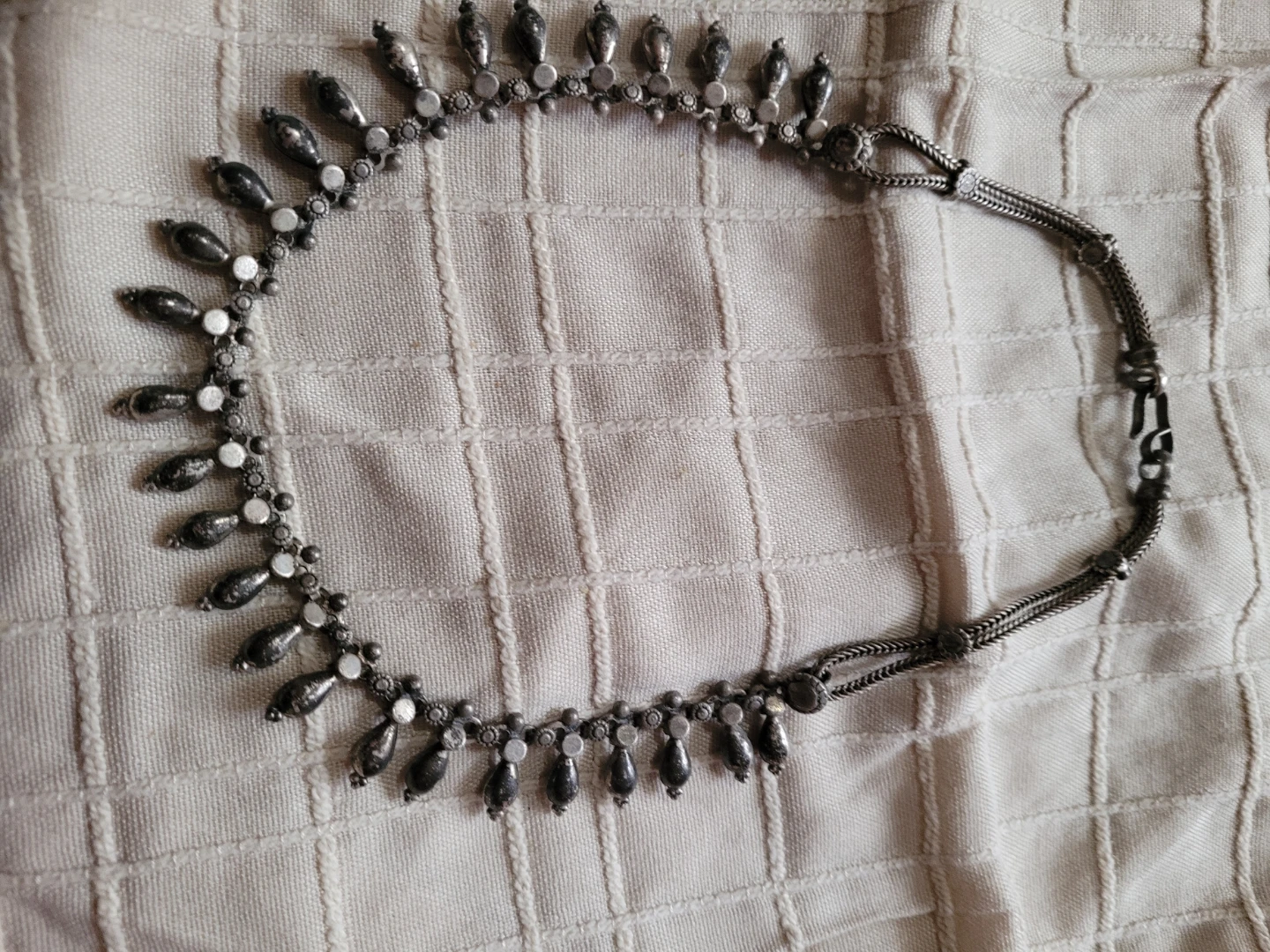 Vintage Silver Tone Necklace - photo 2