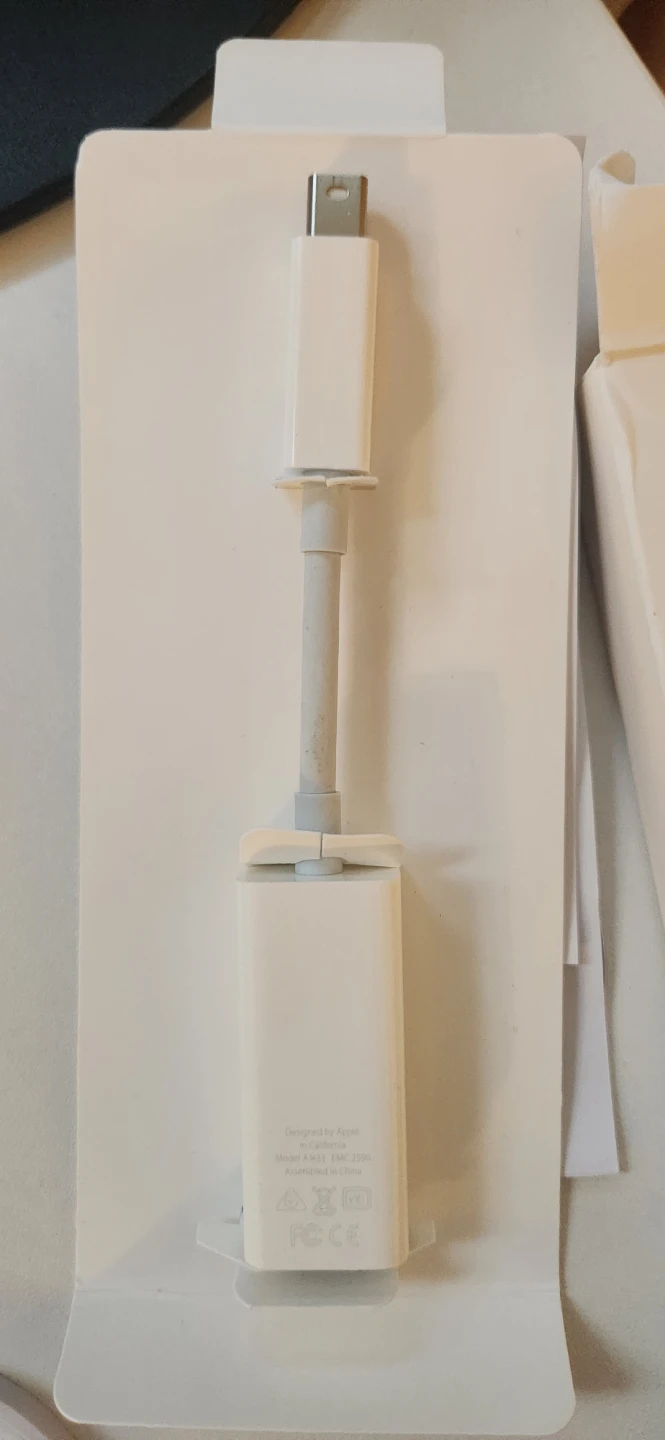Apple Thunderbolt to Gigabit Ethernet Adapter - photo 2