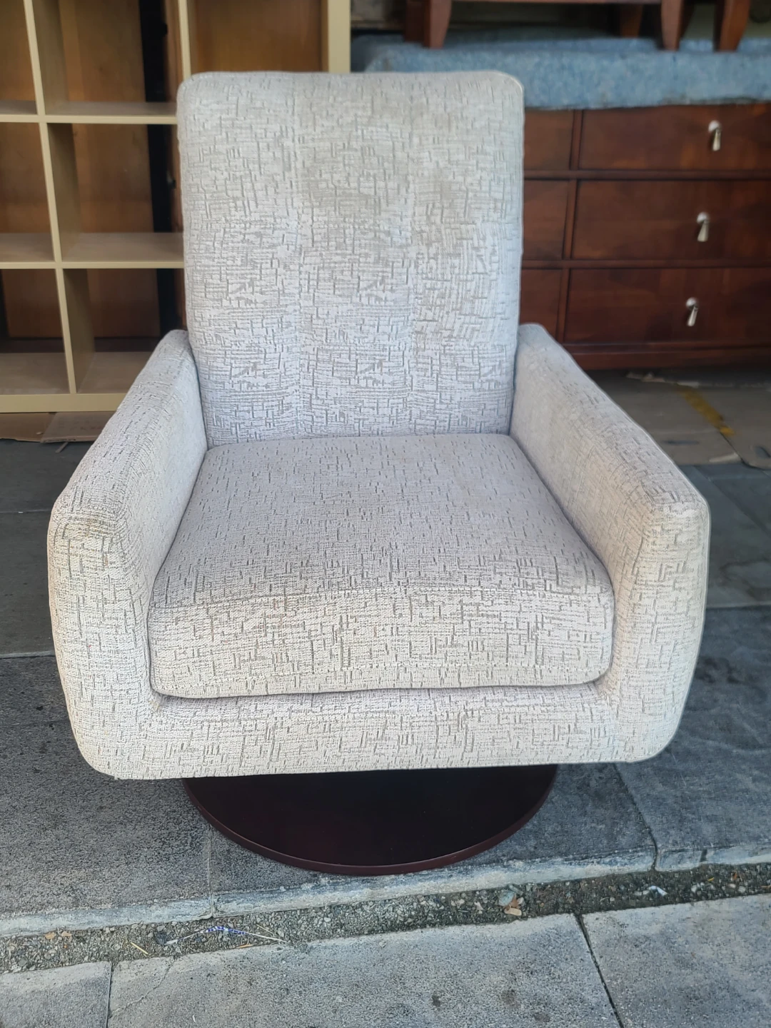 Swivel Armchair with Fabric Upholstery