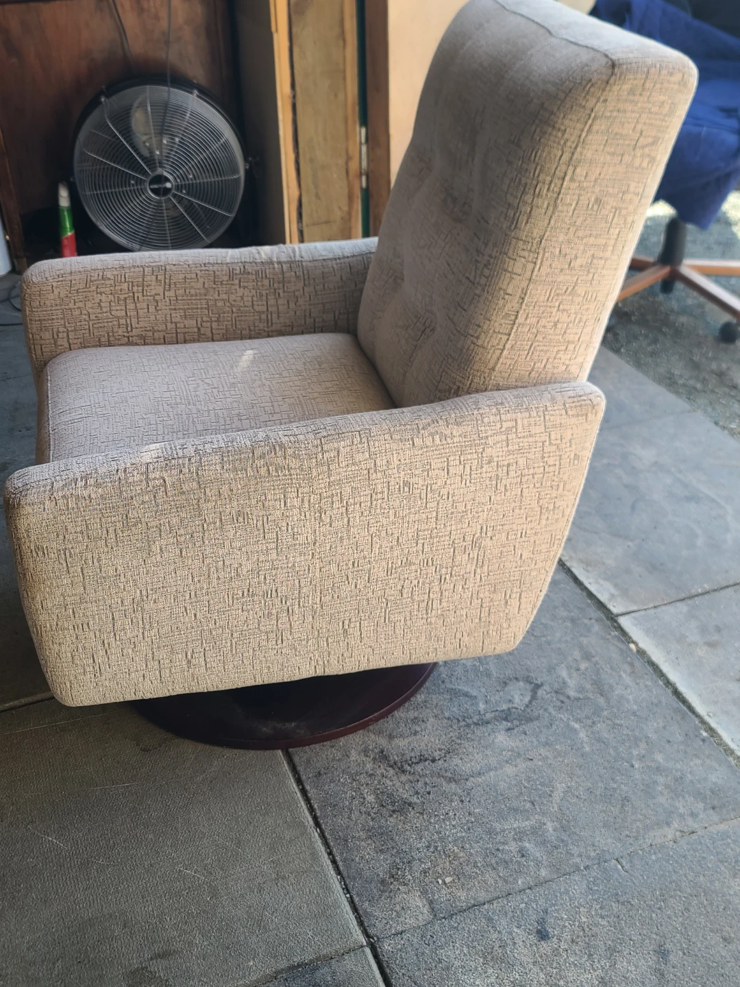 Swivel Armchair with Fabric Upholstery - photo 4