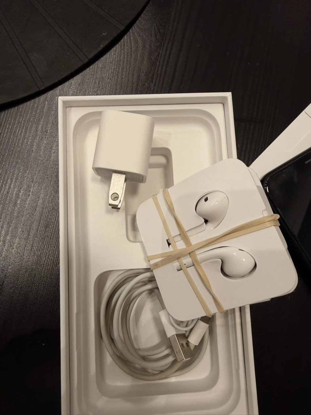 Iphone XR 64GB with all accessories - photo 3