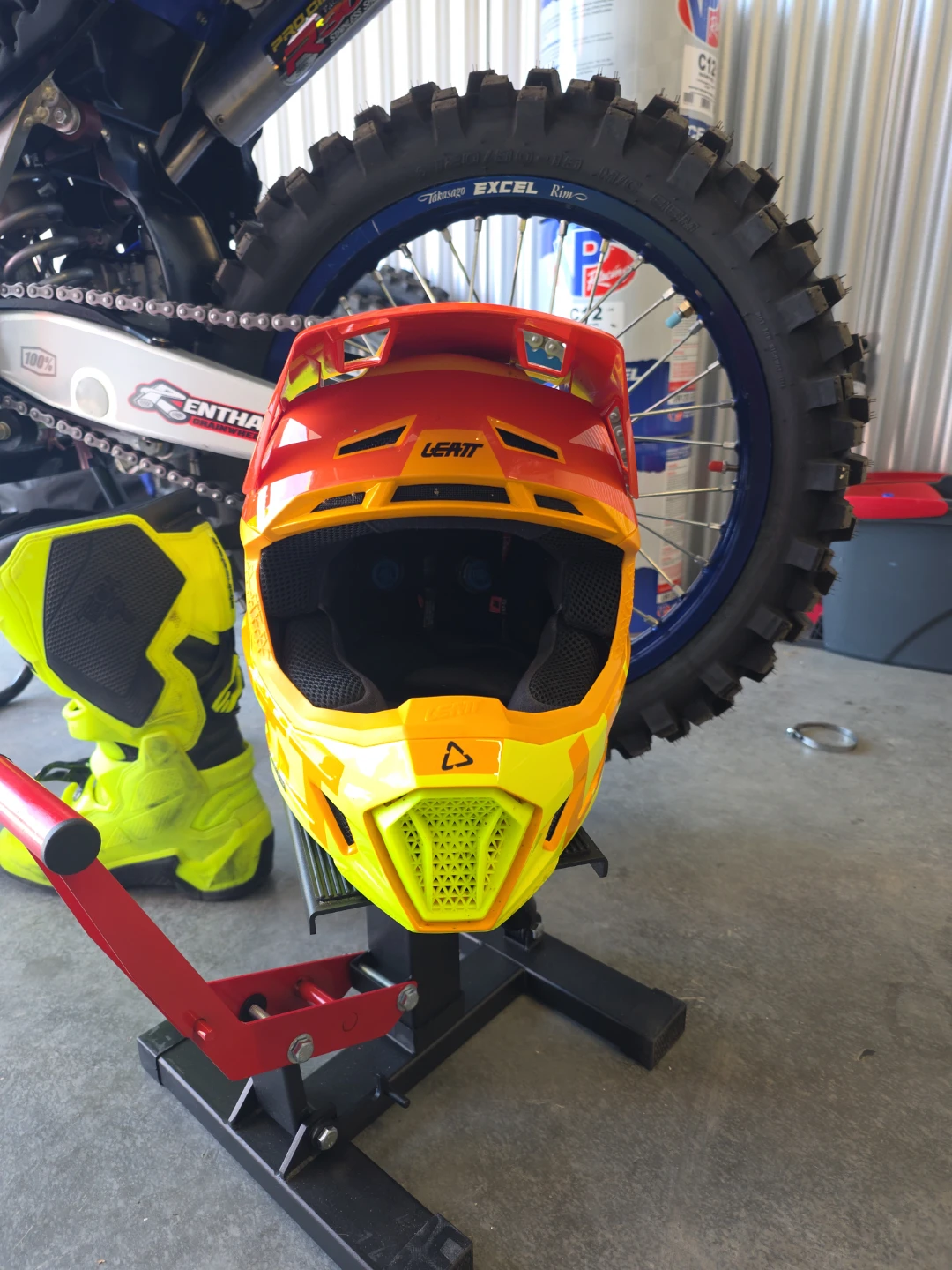 Leatt Helmet