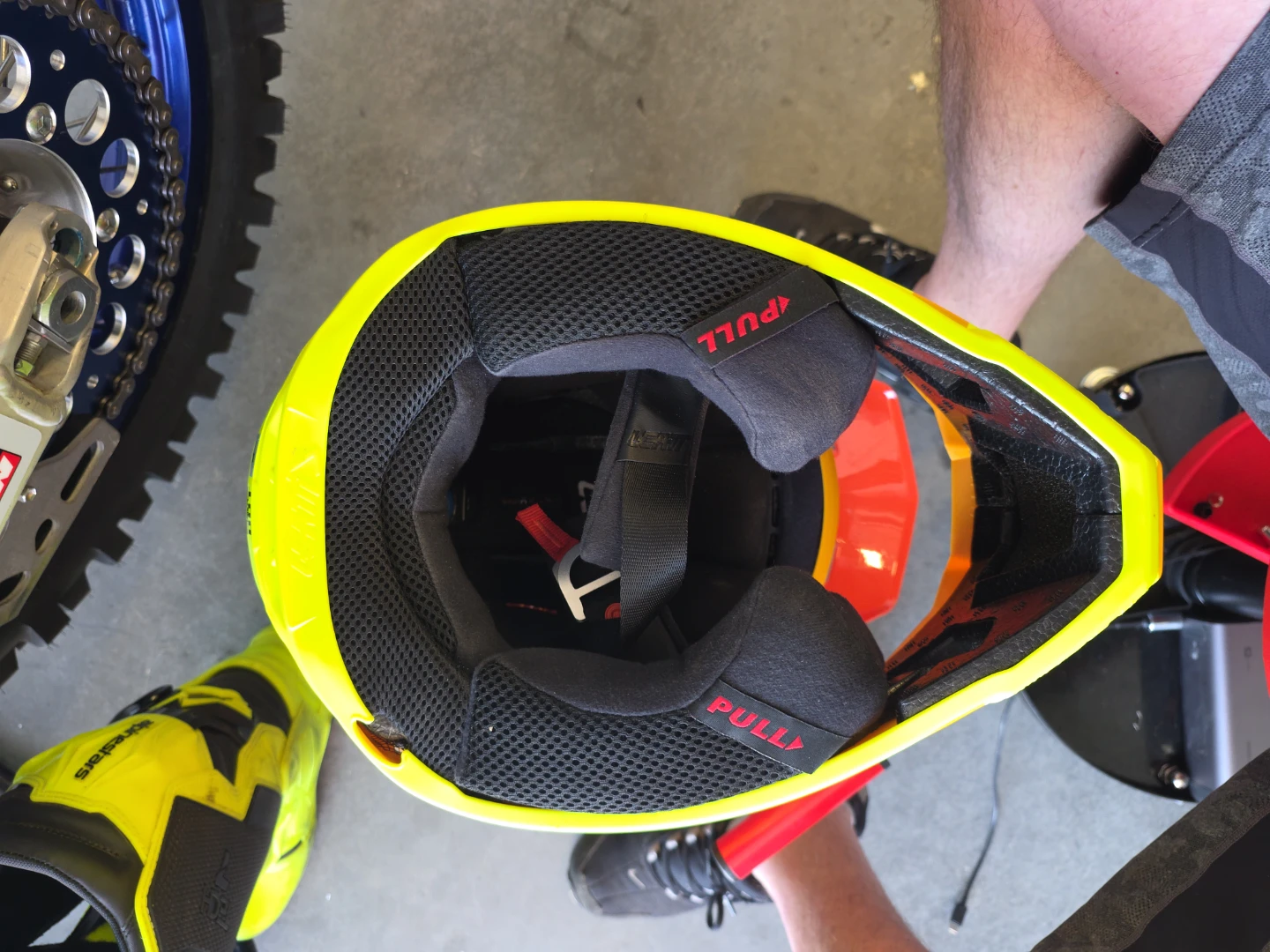 Leatt Helmet - photo 4