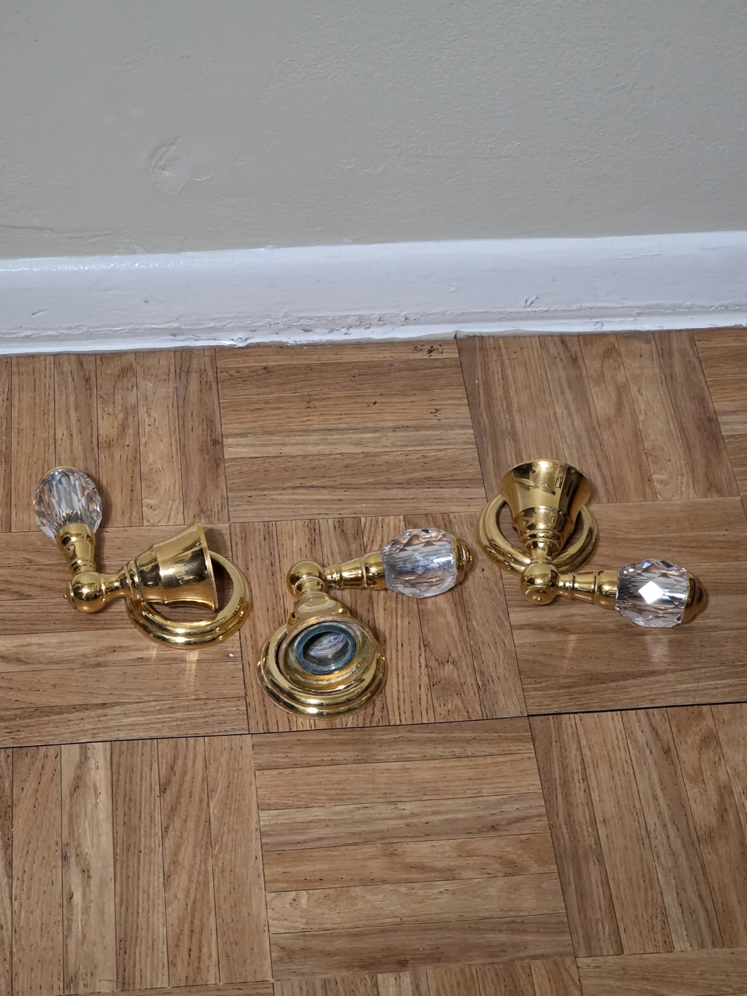 Vintage Gold Bathroom Fixture Set with Crystal Accents - photo 2
