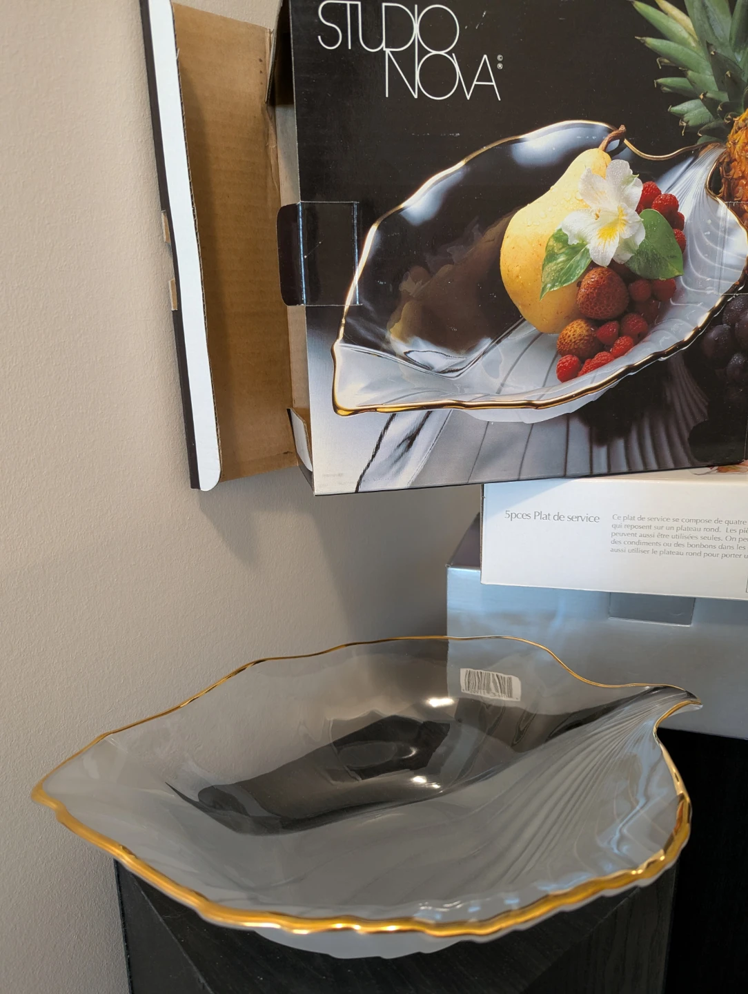 Studio Nova Leaf Serving Dish with Gold Rim - photo 2