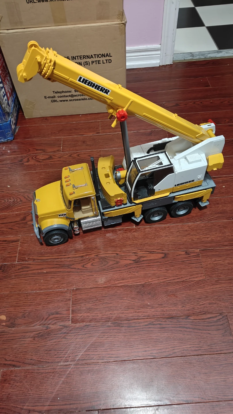 Liebherr Mobile Crane Toy Truck