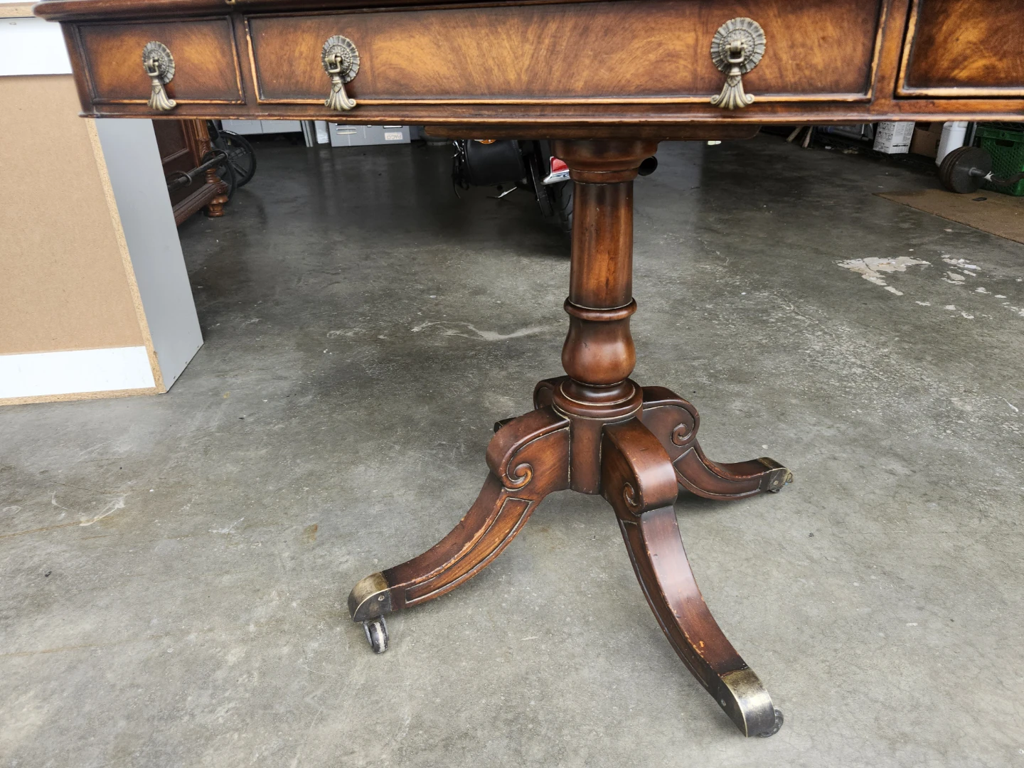 Antique Victorian Chess and Backgammon Table - photo 3