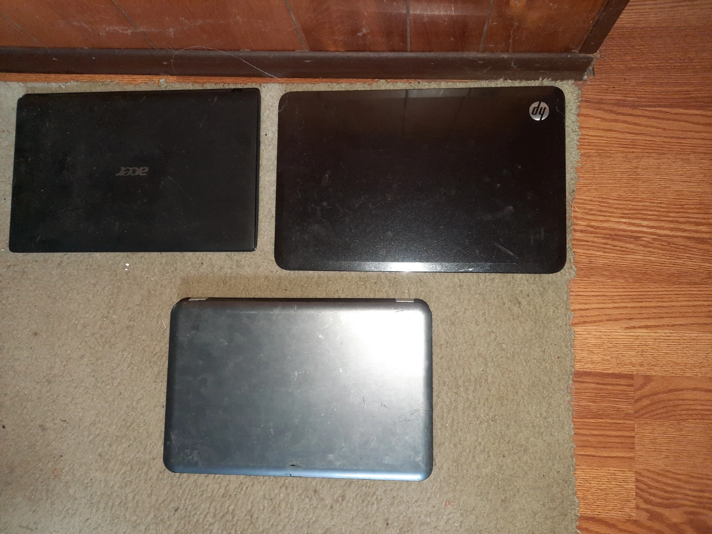 Lot of 3 Laptops: Acer, HP Pavilion, HP