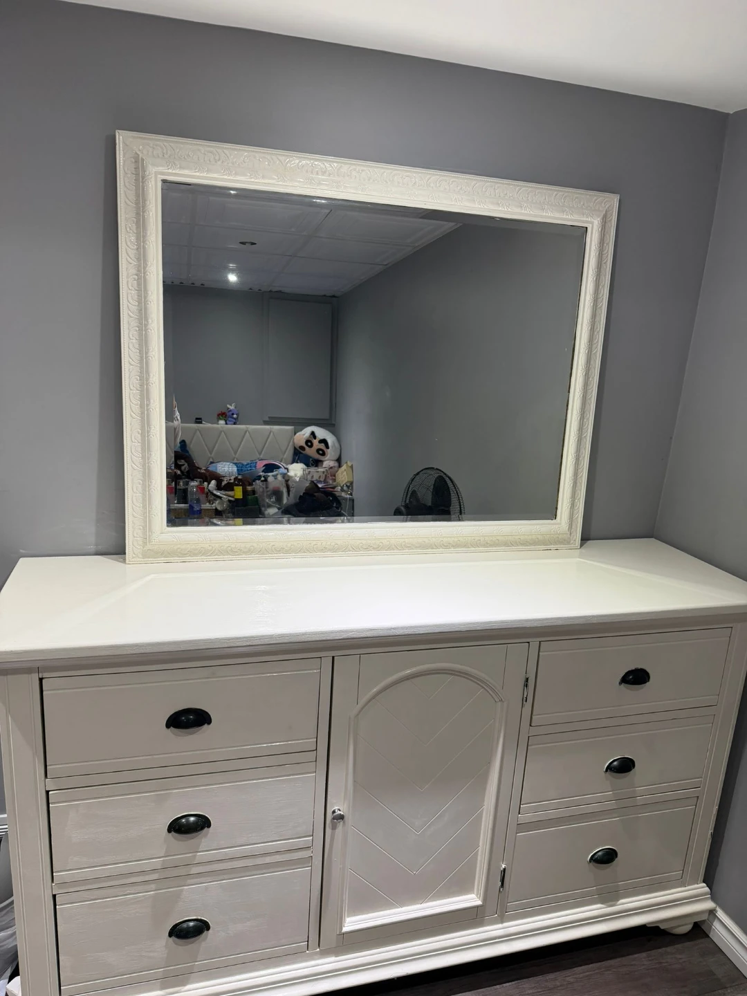 White Dresser with Mirror