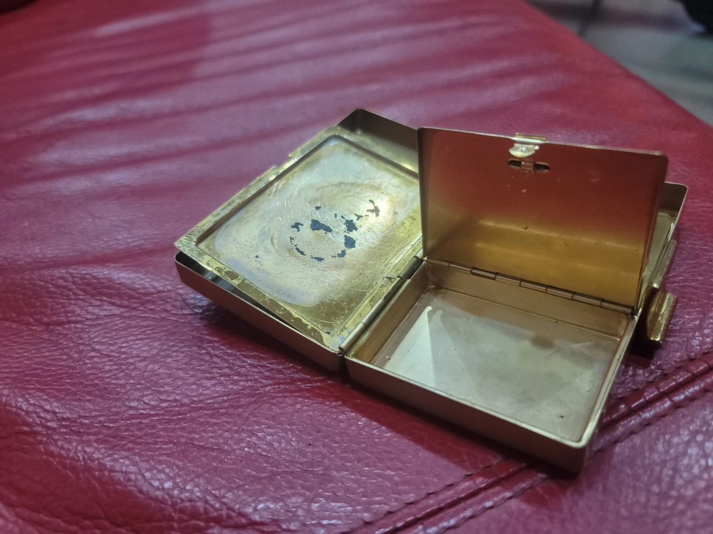 Brass Etched Leaf Pattern Cigarette Case Holder - photo 5